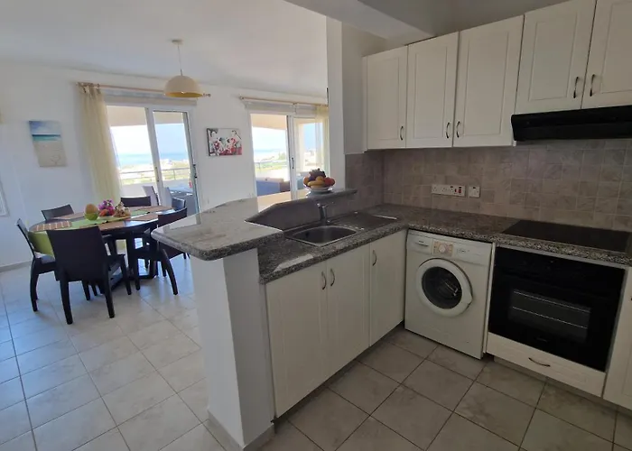 Romanson Seaview Apartment
