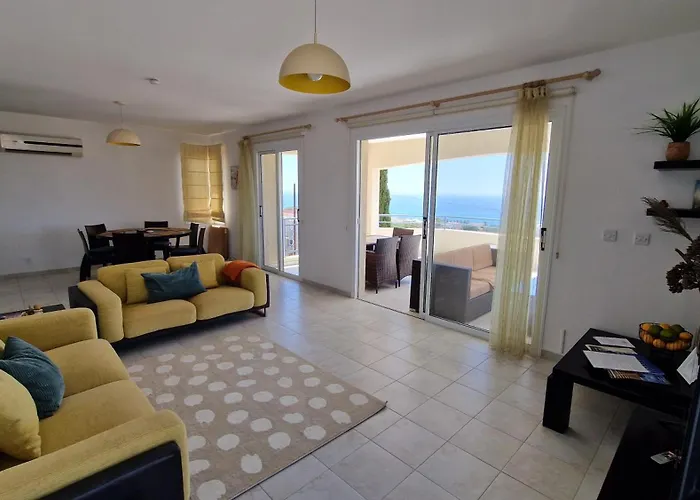Romanson Seaview Apartment